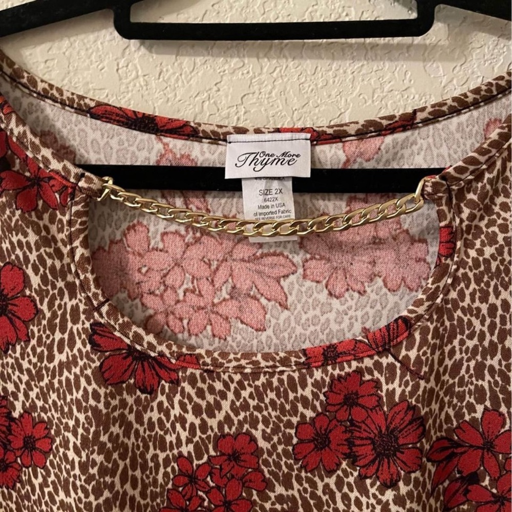 Plus Size Women’s  brown/burgundy floral short sleeve top size 2X New - Picture 4 of 9